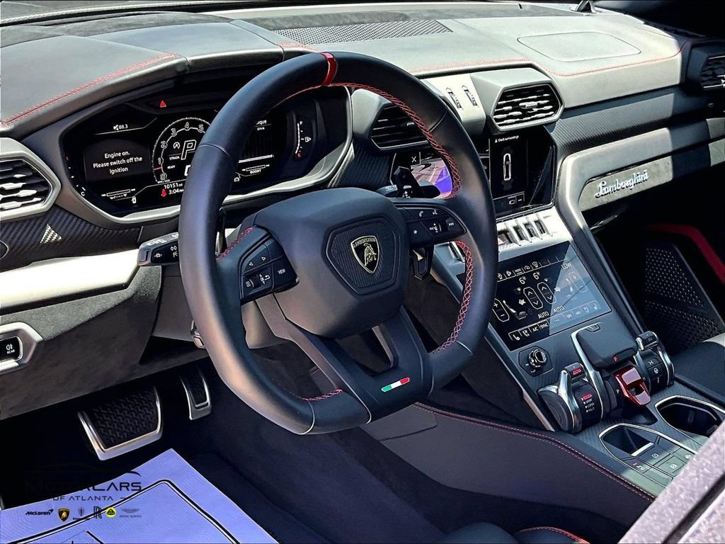 Used 2024 Lamborghini Urus Performante AWD/4WD image 13