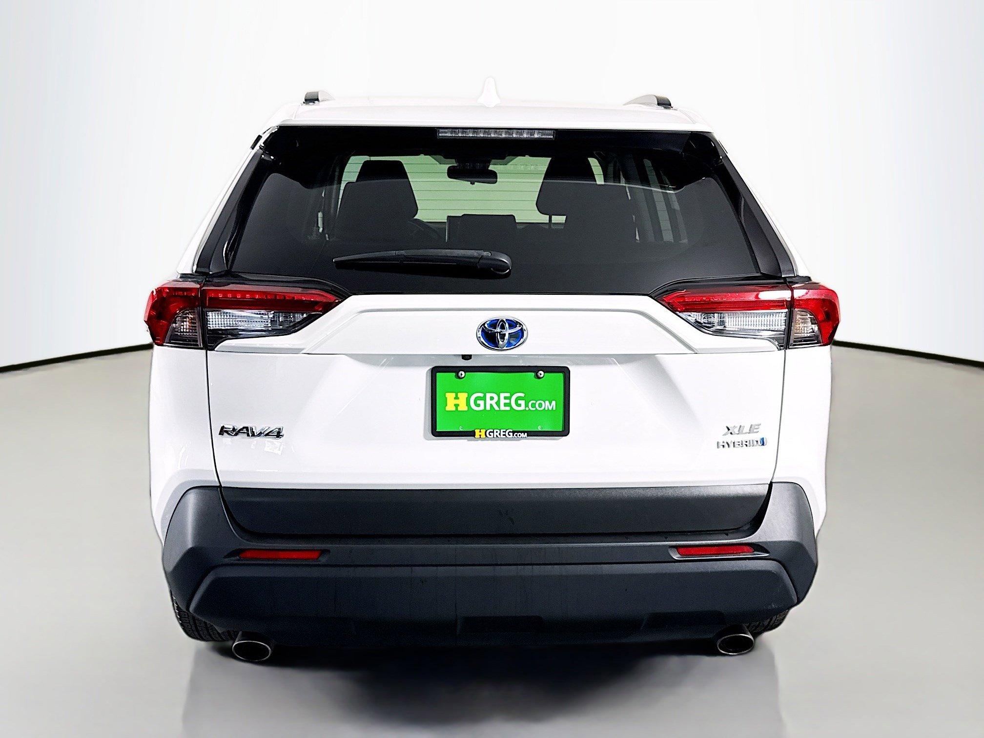 Used 2024 Toyota RAV4 XLE AWD/4WD image 8