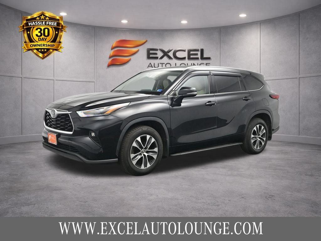 Used 2022 Toyota Highlander XLE