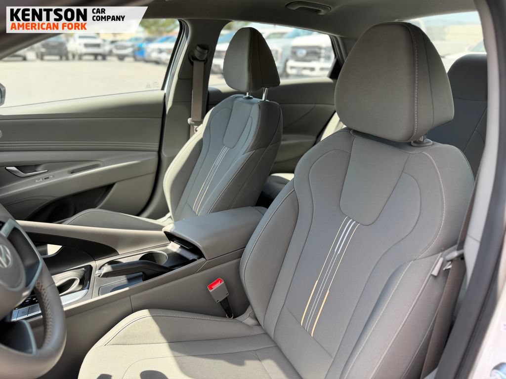Used 2026 Hyundai Elantra Sport FWD image 25