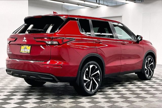 Used 2022 Mitsubishi Outlander ES image 13