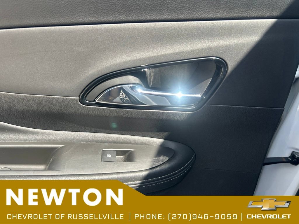 Used 2017 Buick Encore Essence FWD image 34