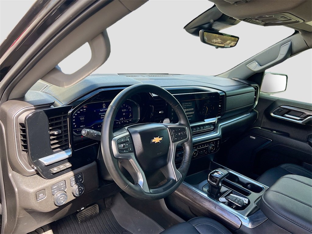 Used 2024 Chevrolet Silverado 1500 LTZ image 9