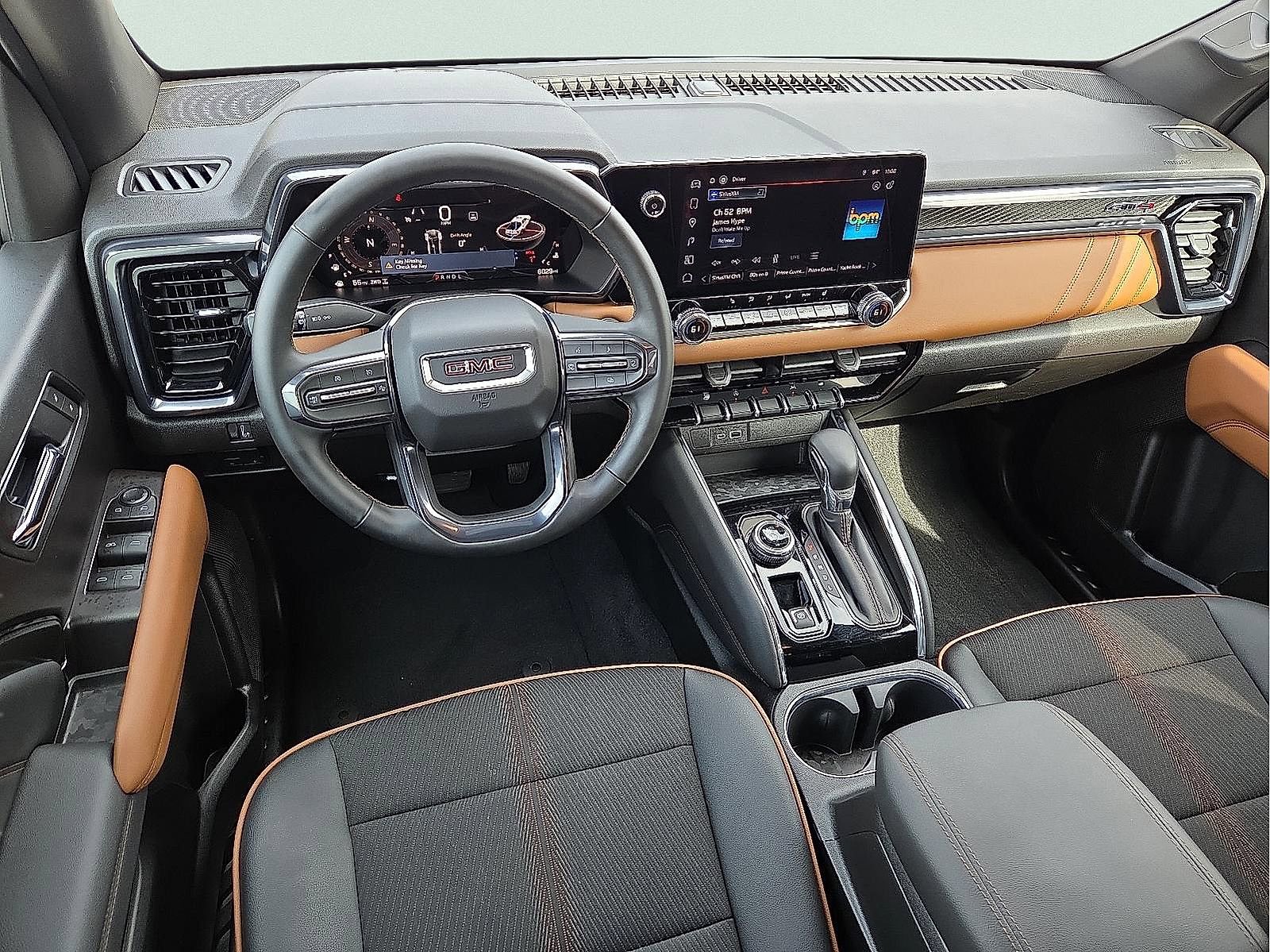 Used 2026 GMC Canyon AT4 image 11