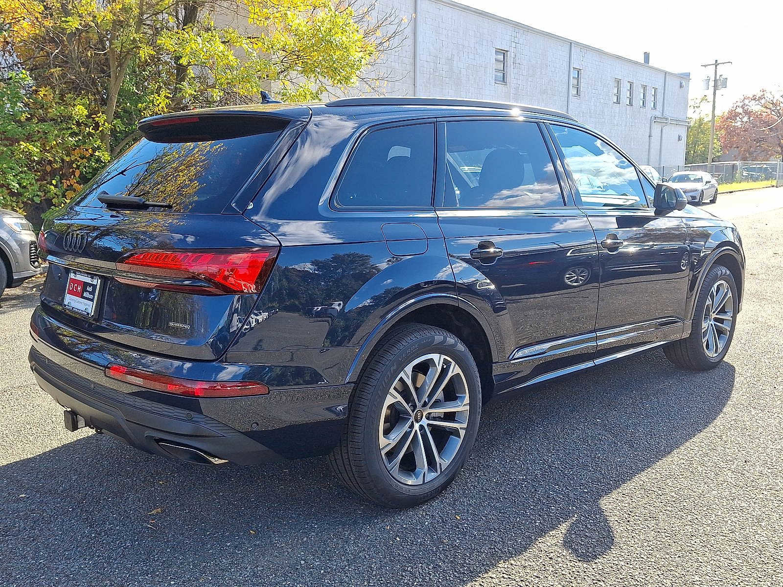 New 2026 Audi Q7 2.0T Premium image 11