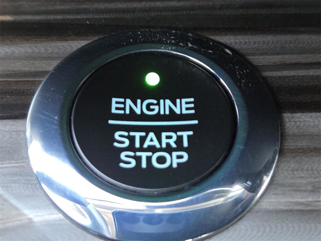 Used 2021 Ford Explorer Limited w/ Equipment Group 301A image 31