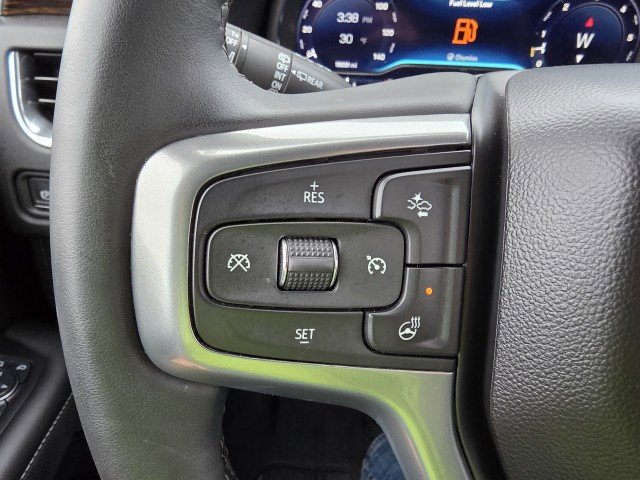 Used 2024 Chevrolet Suburban Premier w/ Premium Package AWD/4WD image 25