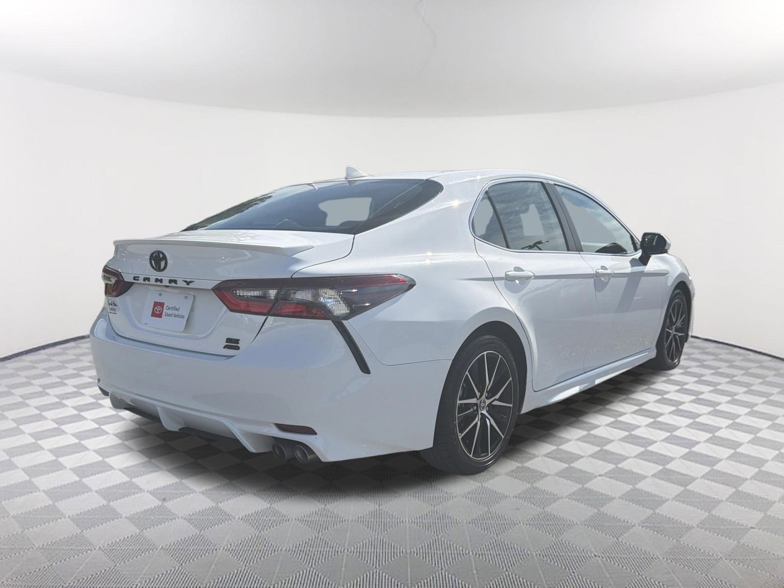 Certified 2024 Toyota Camry SE w/ Cold Weather Package AWD/4WD image 17