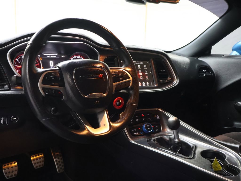 Used 2016 Dodge Challenger R/T Scat Pack w/ Leather Interior Group image 16