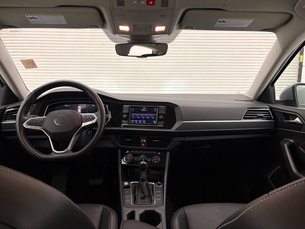 Used 2024 Volkswagen Jetta SE FWD image 40
