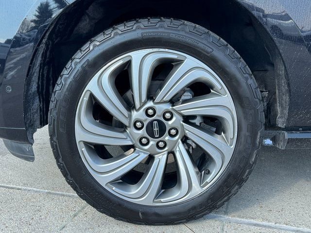 Used 2022 Lincoln Navigator L Reserve image 13