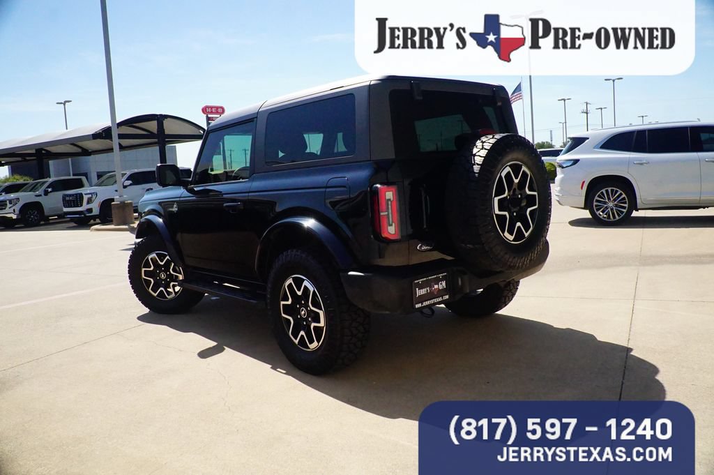 Used 2023 Ford Bronco Outer Banks AWD/4WD image 2