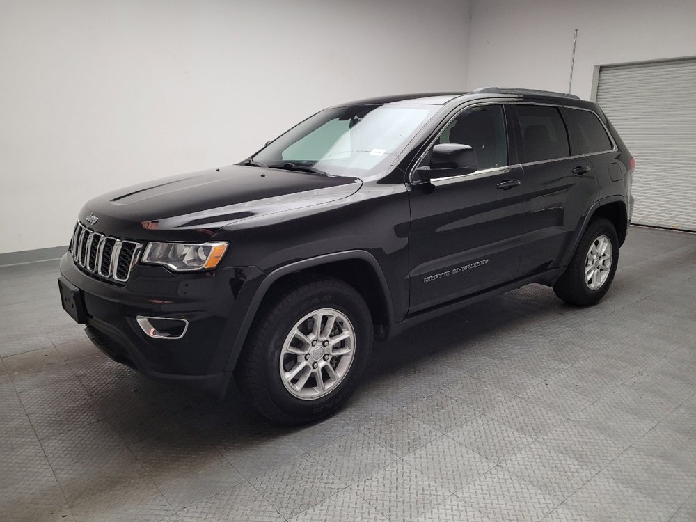 Used 2019 Jeep Grand Cherokee Laredo RWD image 2