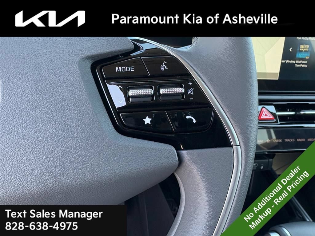 New 2026 Kia Niro EX FWD image 13