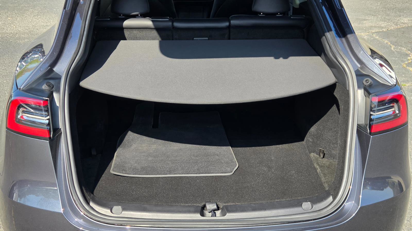 Used 2023 Tesla Model Y Long Range image 27