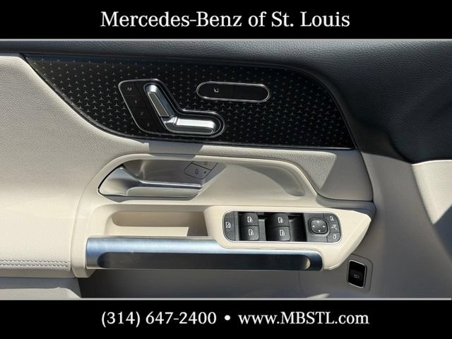 New 2026 Mercedes-Benz GLB 250 4MATIC image 14