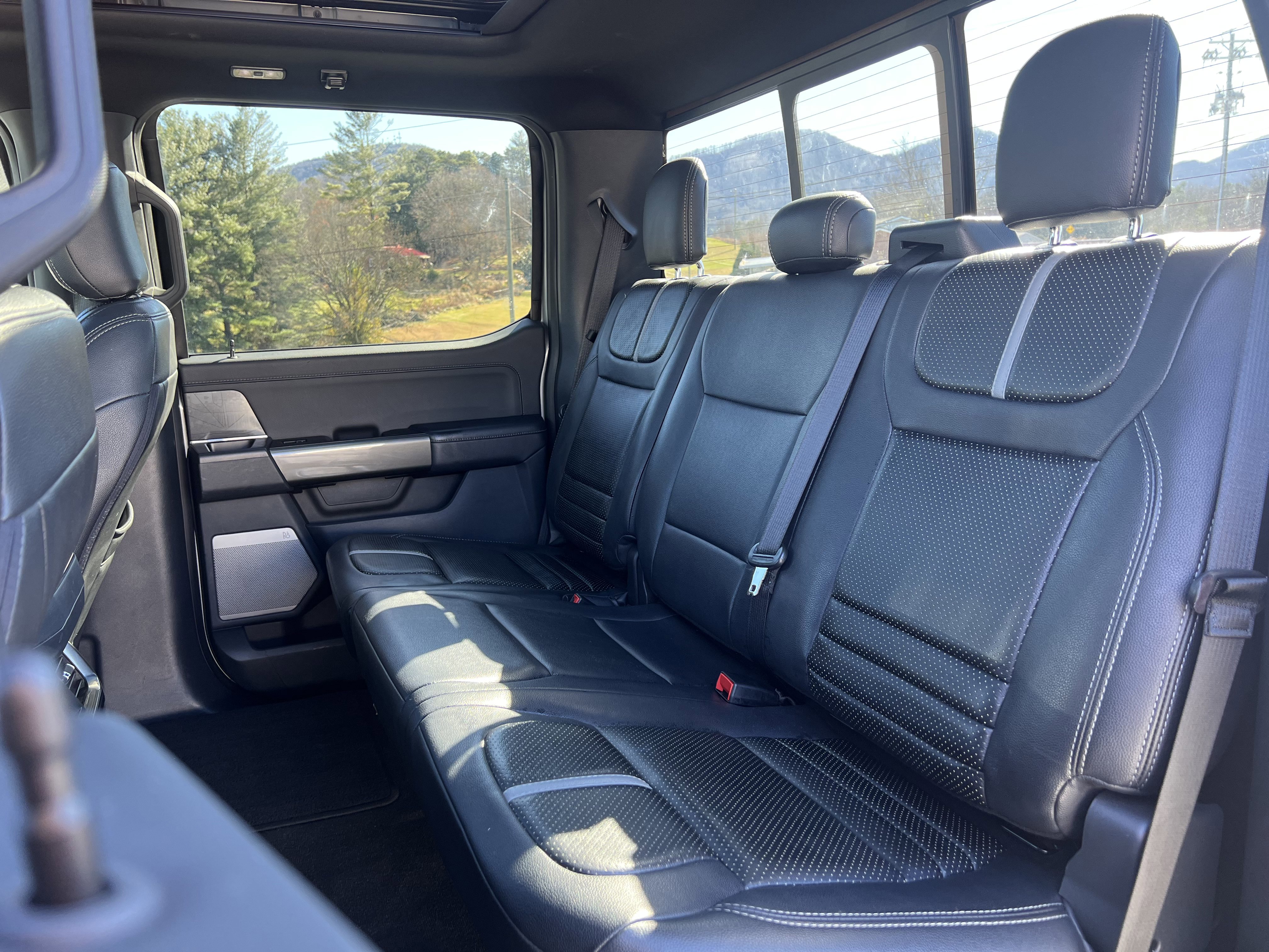 Used 2022 Ford F150 XLT w/ Equipment Group 302A High image 11