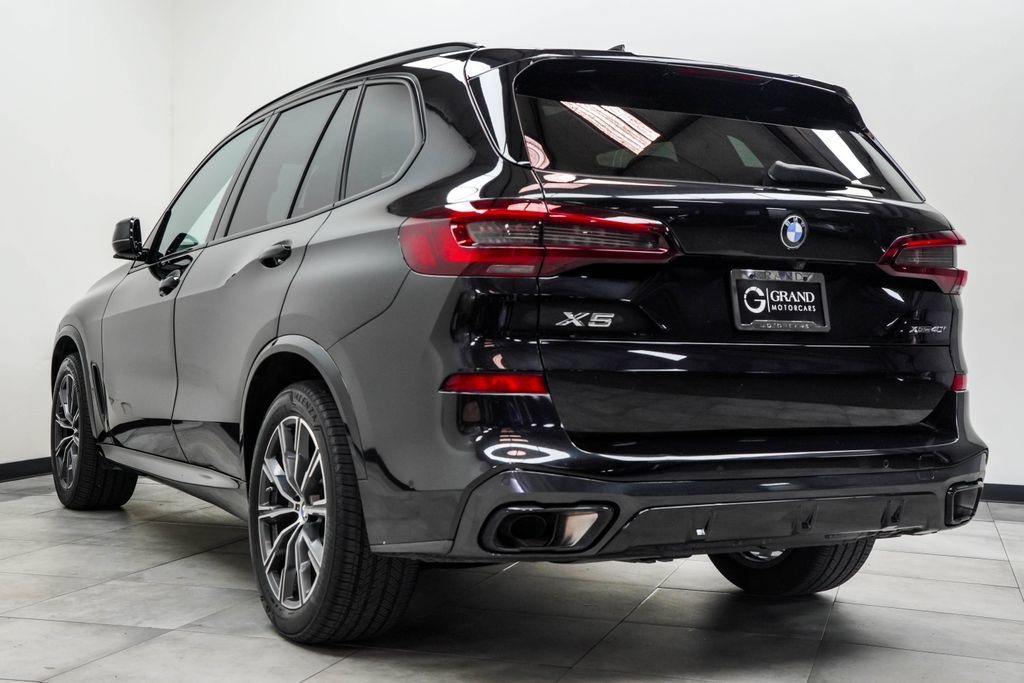 Used 2023 BMW X5 xDrive40i w/ M Sport Package AWD/4WD image 12