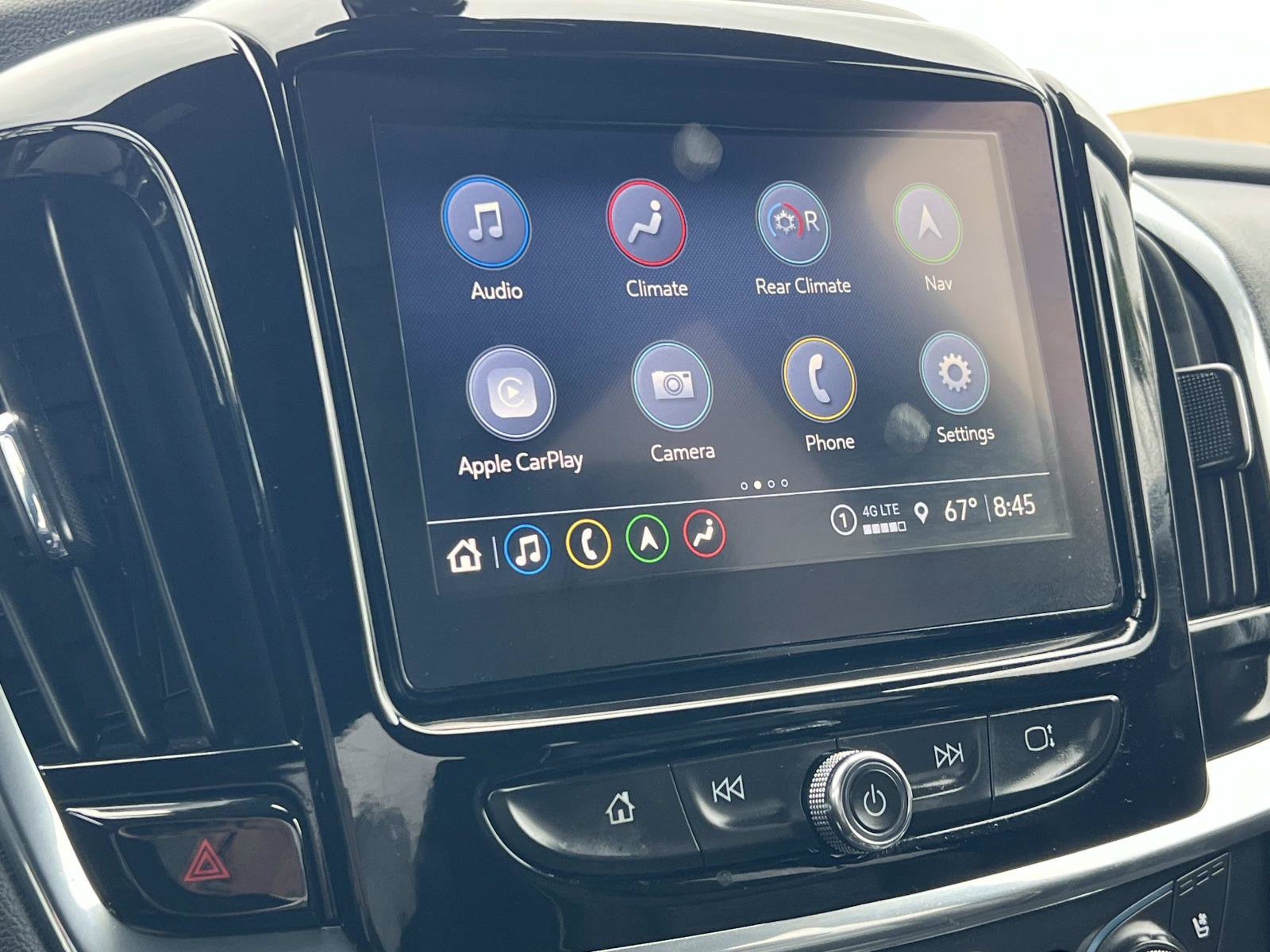 Used 2023 Chevrolet Traverse Premier FWD image 14