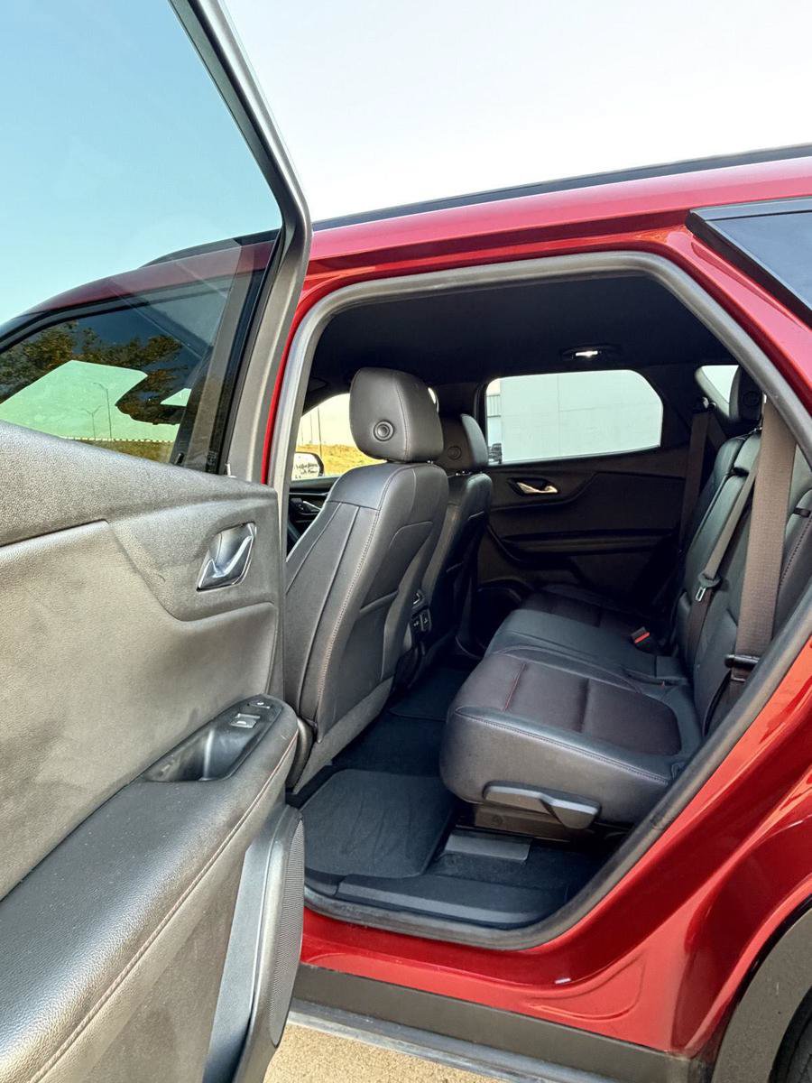 Used 2021 Chevrolet Blazer RS w/ Enhanced Convenience Package FWD image 12