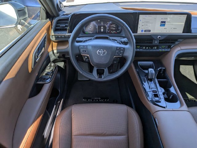 Used 2025 Toyota Crown Signia w/ Advanced Technology Package AWD/4WD image 17