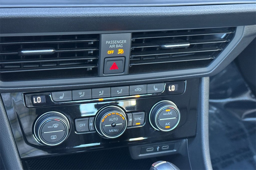 Used 2020 Volkswagen Jetta SE image 22