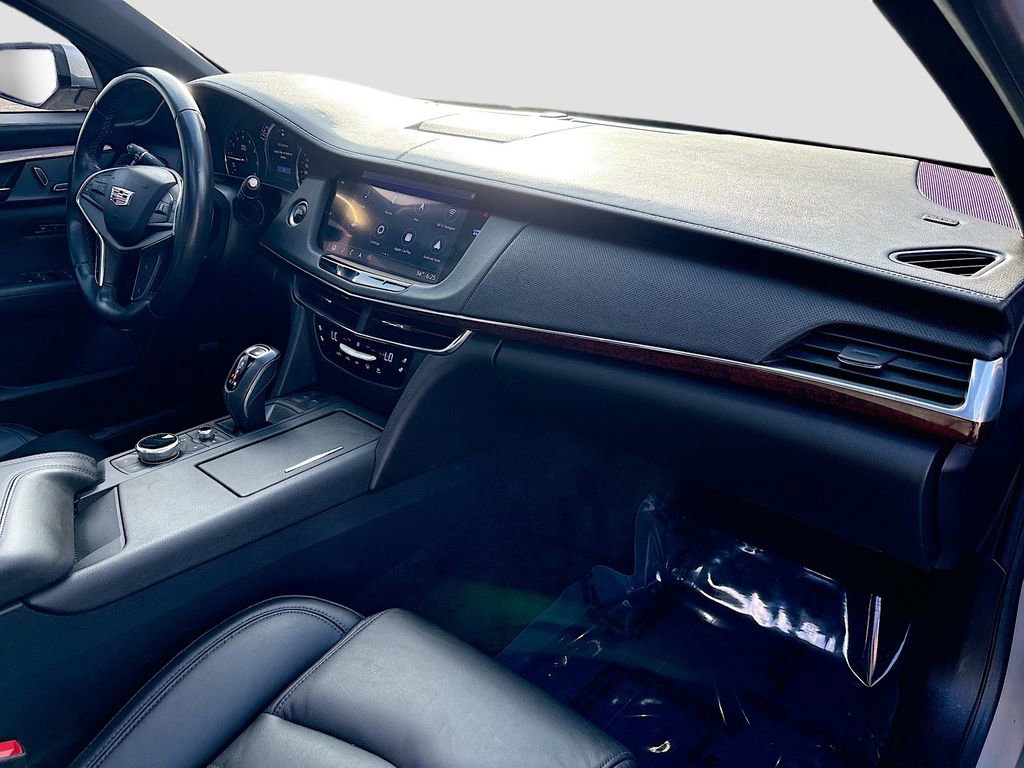 Used 2020 Cadillac CT6 Luxury image 30