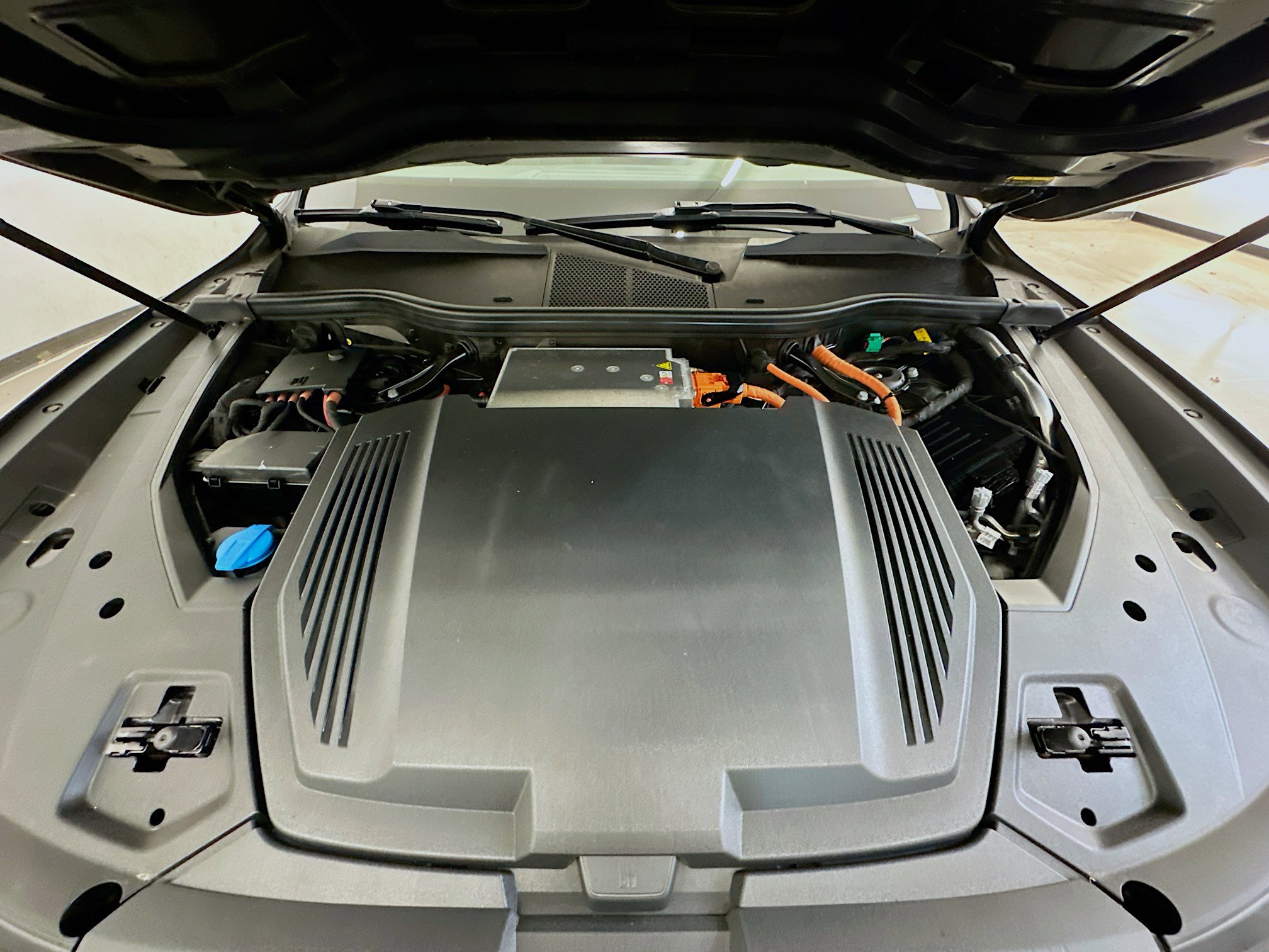 Used 2023 Audi e-tron Premium Plus w/ Premium Plus Package image 36