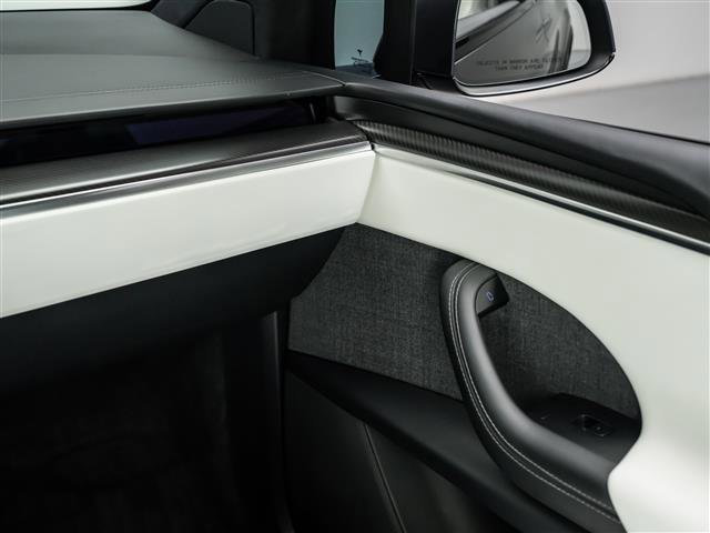Used 2022 Tesla Model X Plaid image 27