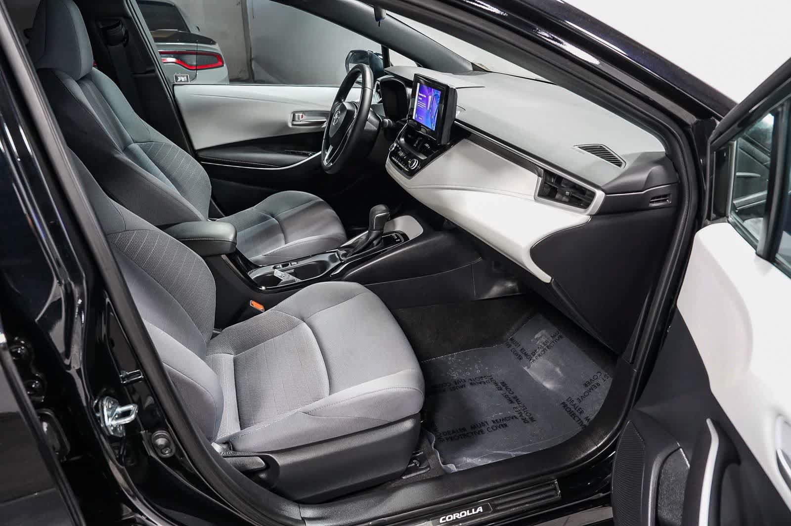 Certified 2025 Toyota Corolla SE FWD image 16