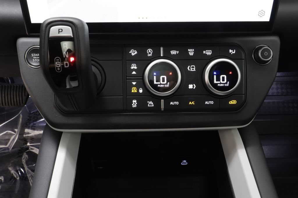 Certified 2026 Land Rover Defender 110 S AWD/4WD image 13