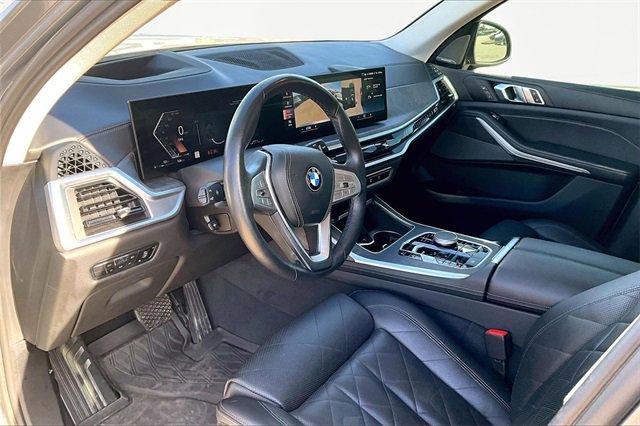 Used 2023 BMW X7 xDrive40i w/ Premium Package image 13