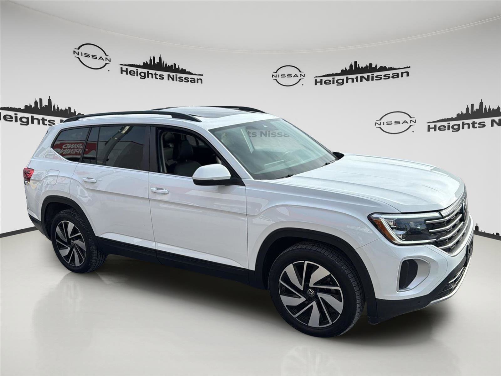 Used 2024 Volkswagen Atlas SE image 6