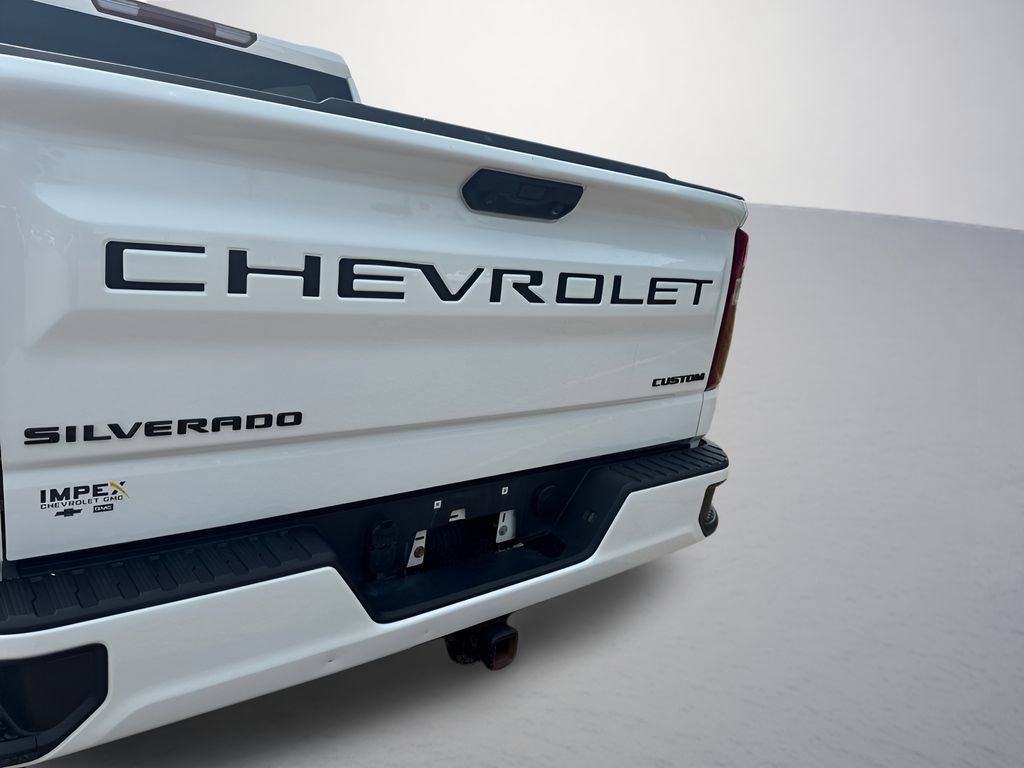 Used 2024 Chevrolet Silverado 1500 Custom AWD/4WD image 30
