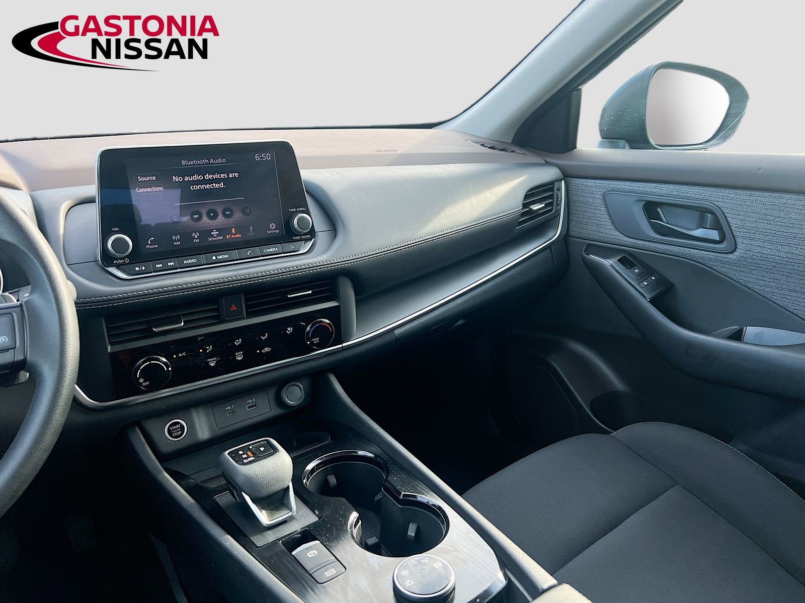 Used 2023 Nissan Rogue S image 30