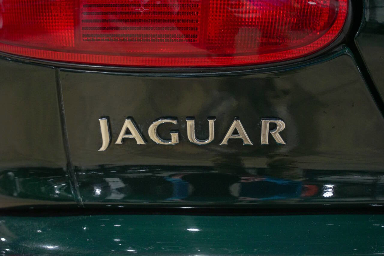 Used 2000 Jaguar XK8 Convertible RWD image 37
