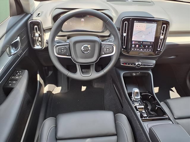 New 2026 Volvo XC40 B4 Plus w/ Protection Package Premier FWD image 10