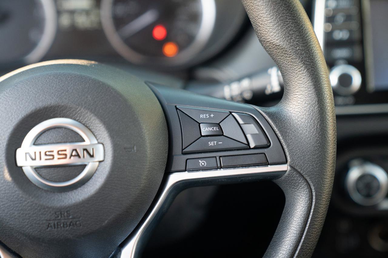 Used 2020 Nissan Versa S FWD image 33