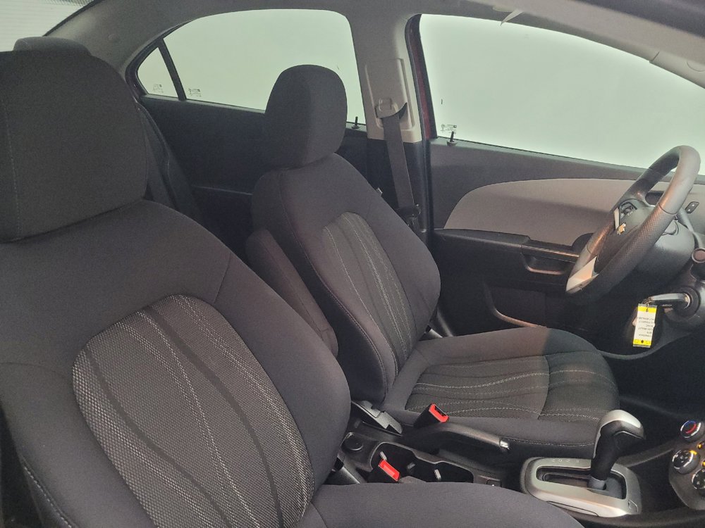 Used 2019 Chevrolet Sonic LT FWD image 21