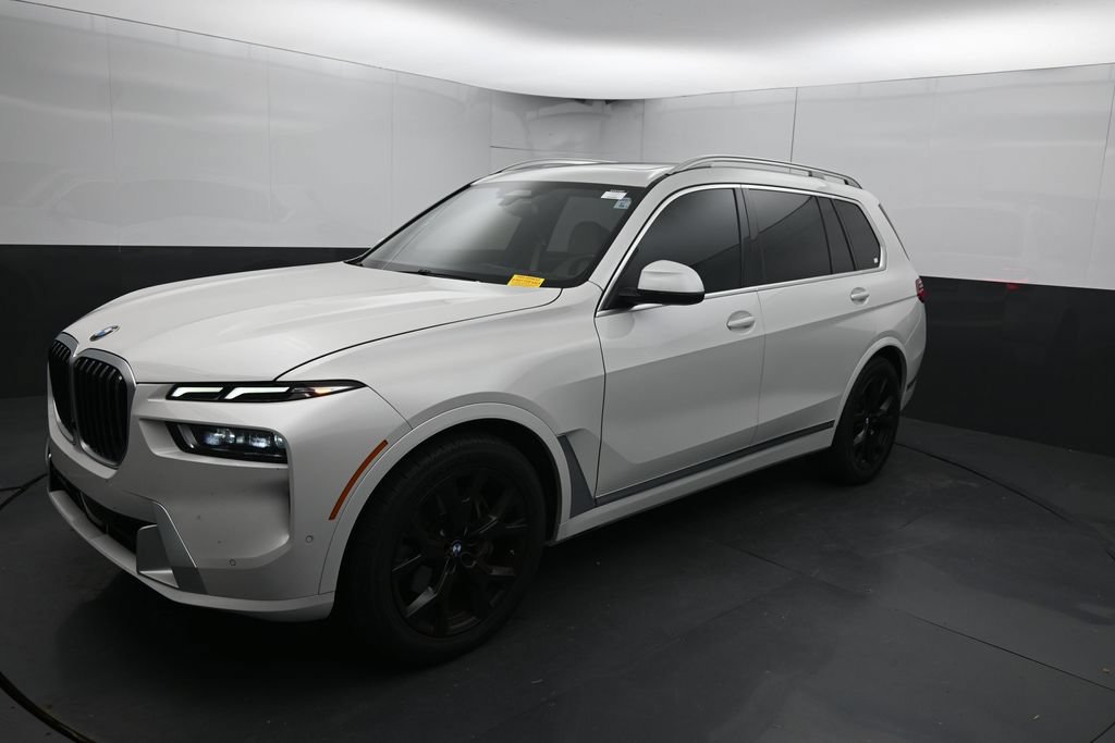 Used 2023 BMW X7 xDrive40i AWD/4WD image 28