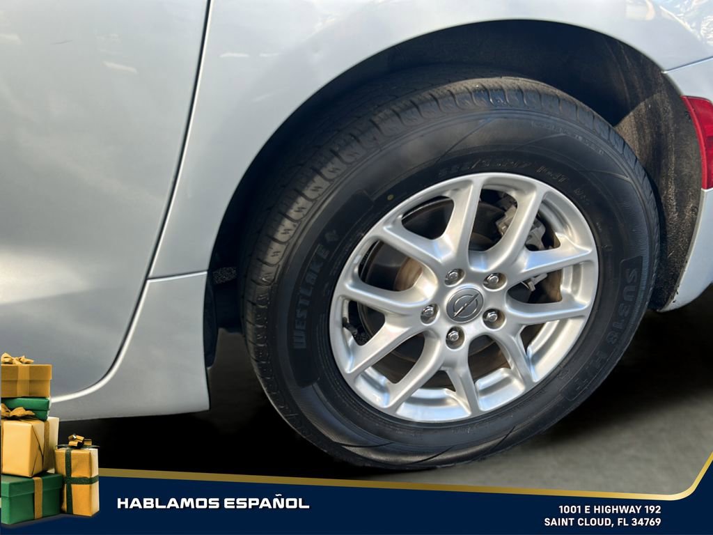 Used 2022 Chrysler Voyager LX image 11