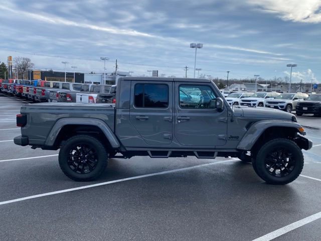 Used 2022 Jeep Gladiator Overland image 6