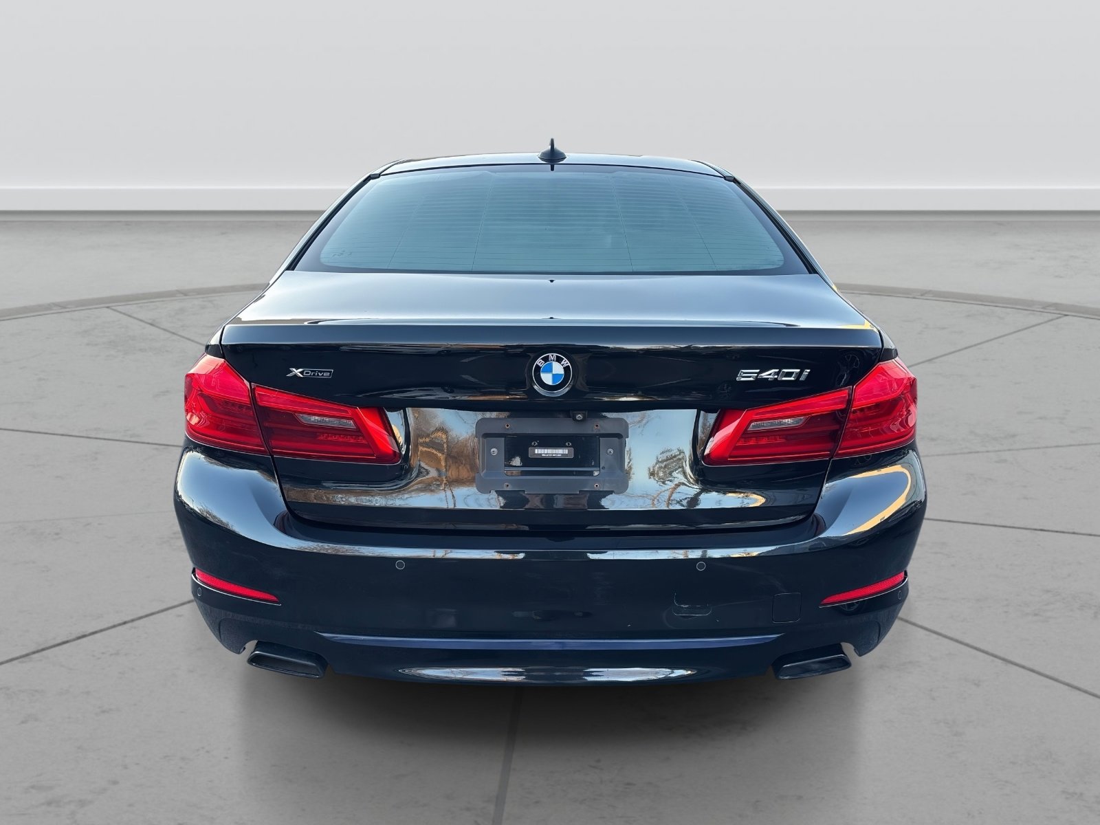 Used 2018 BMW 540i xDrive image 4