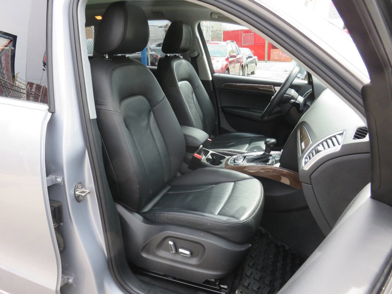 Used 2016 Audi Q5 2.0T Premium Plus w/ Technology Package image 11