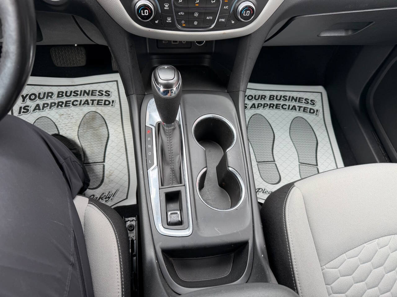 Used 2021 Chevrolet Equinox LT FWD image 18