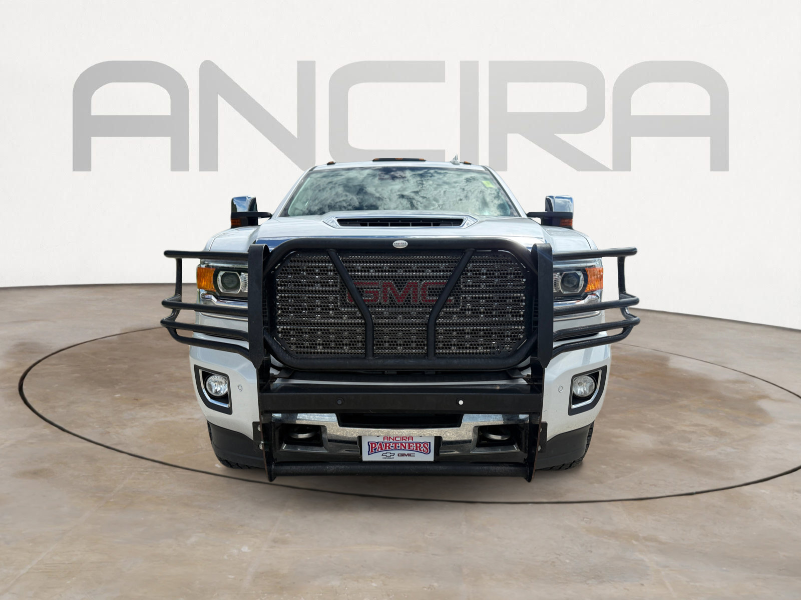 Used 2019 GMC Sierra 2500 Denali w/ Duramax Plus Package AWD/4WD image 4