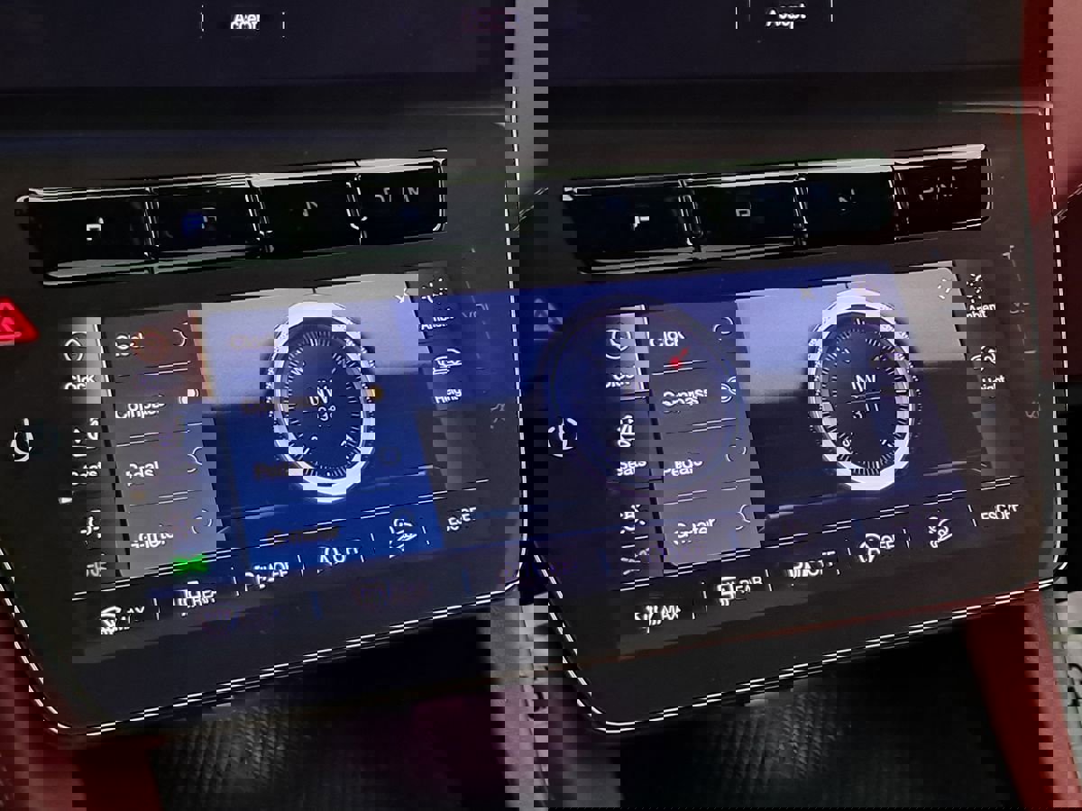 Used 2023 Maserati Grecale Modena image 46