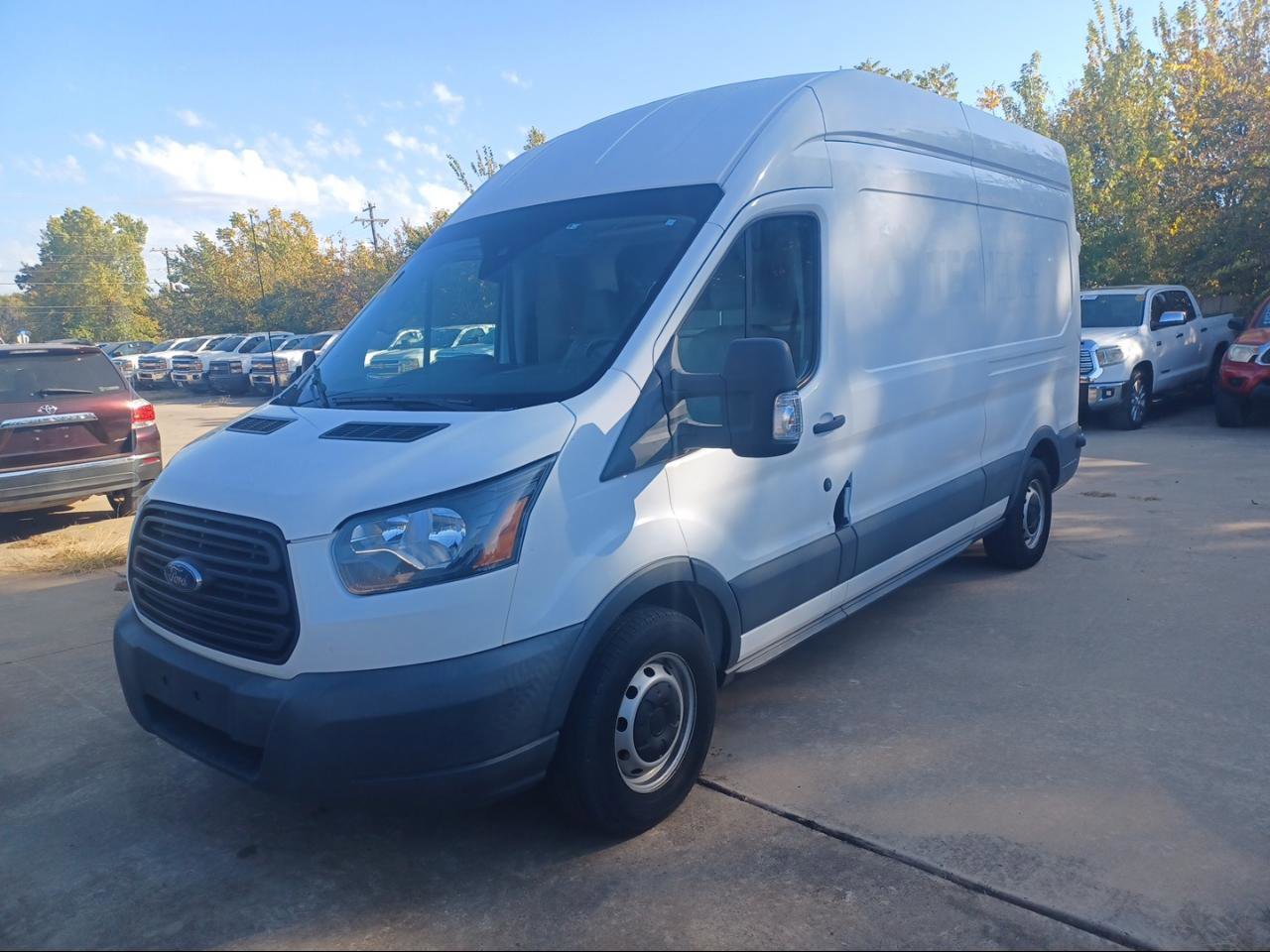 Used 2018 Ford Transit 250 148 High Roof RWD image 1