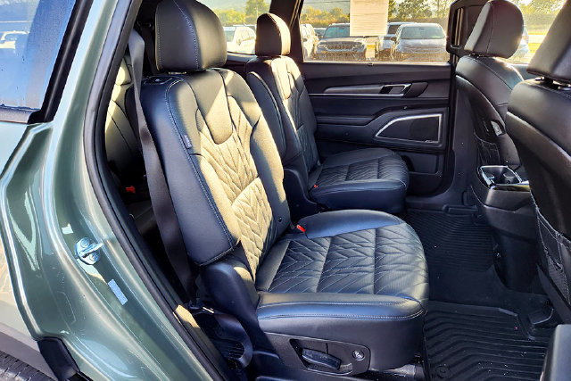 Used 2025 Kia Telluride EX X-Line AWD/4WD image 26