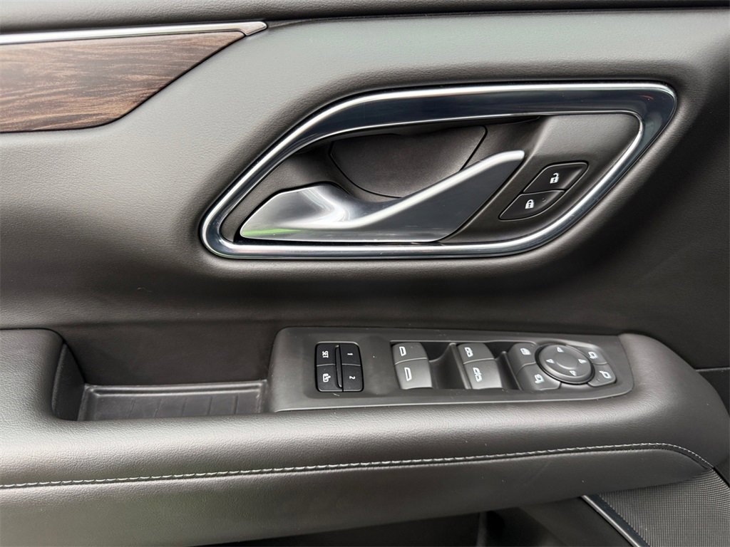 Used 2022 Chevrolet Tahoe LT w/ Luxury Package image 11